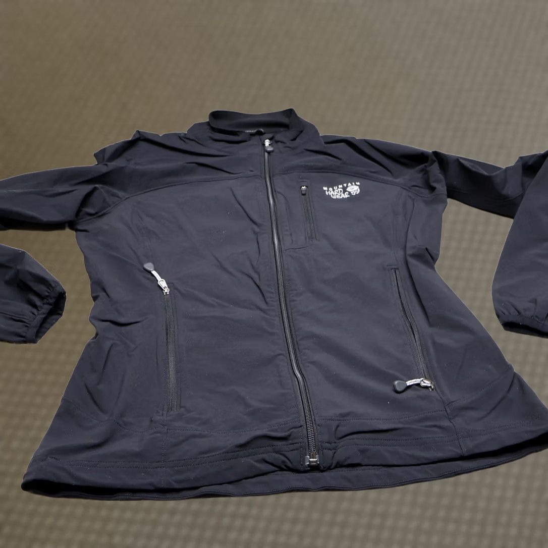 Mountain Hardwear Mountain Hardwear Jacket Womens Medium Black Softshell Wind Rain Full Zip Hiking Size M / US 6-8 / IT 42-44 - 1 Thumbnail