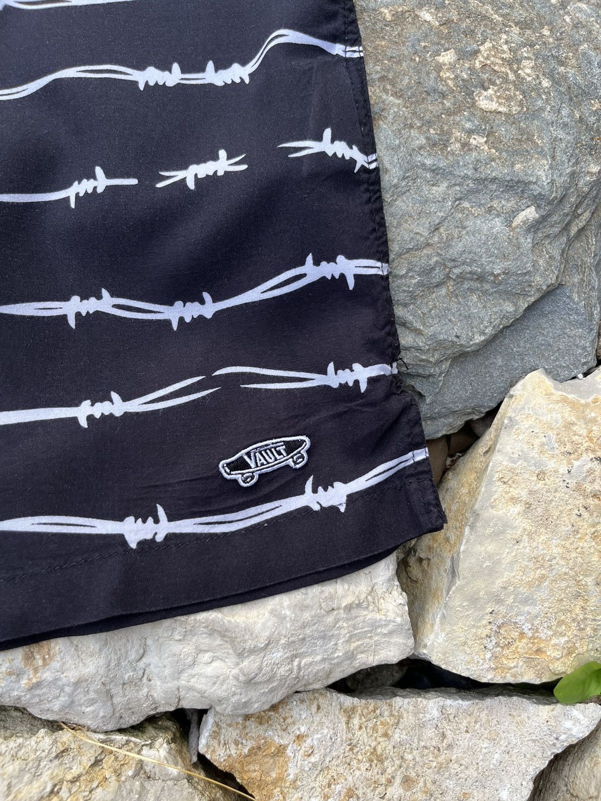 Vans Vans Vault shirt OG barbed wire pocket echidna full print Size US M / EU 48-50 / 2 - 6 Thumbnail