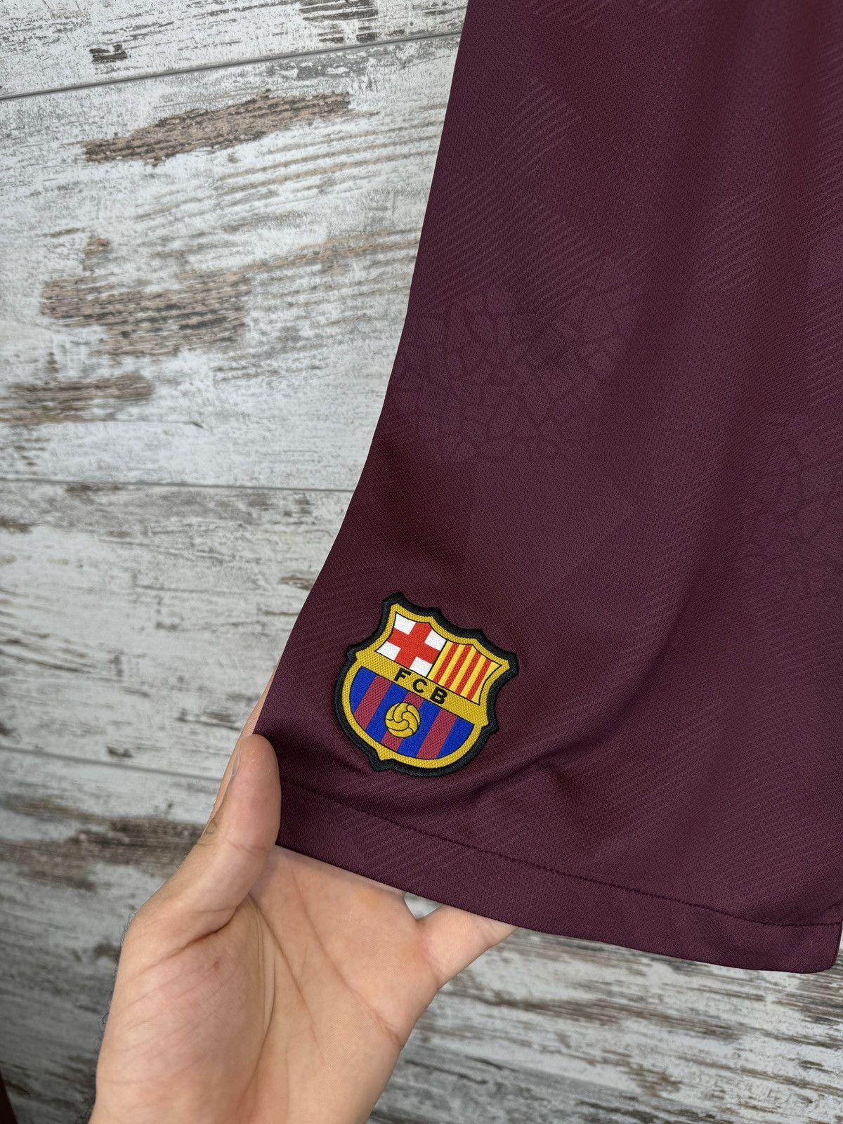 Nike × Vintage Mens Vintage Nike FC Barcelona soccer shorts football Size US 32 / EU 48 - 2 Thumbnail