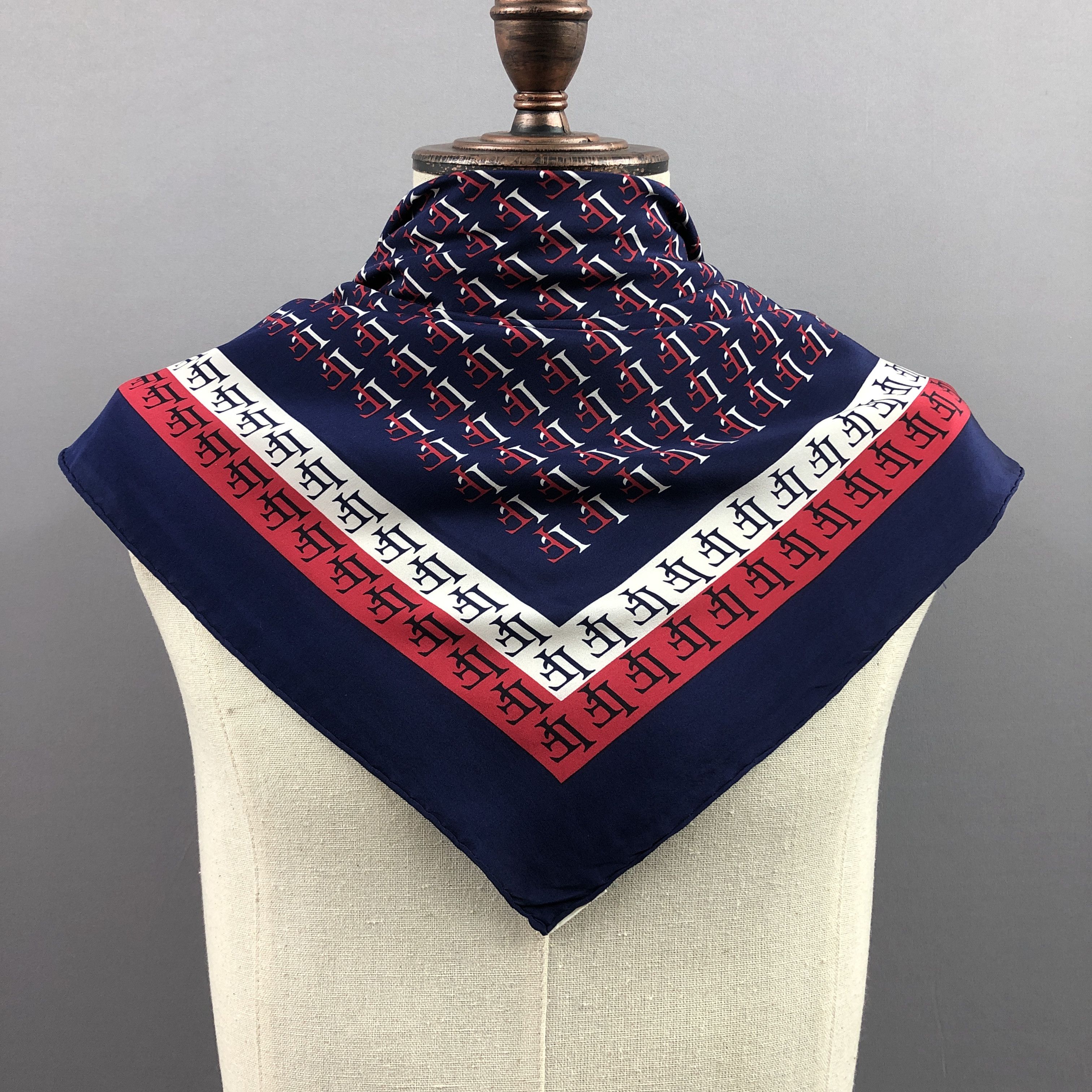 Louis Feraud Vintage Louis Feraud SILK Scarf Twill Stole Wraps Scarves Size ONE SIZE - 2 Thumbnail