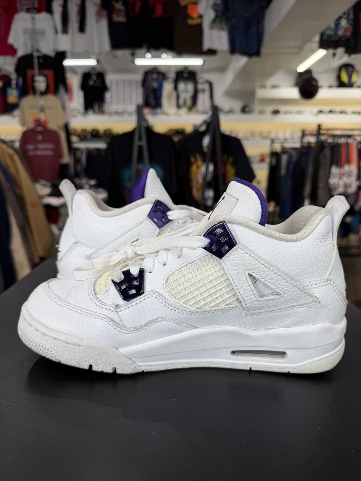 Jordan Brand Air Jordan 4 Metallic Purple Size 5.5Y (2020) Size US 5.5 / EU 38 - 4 Thumbnail