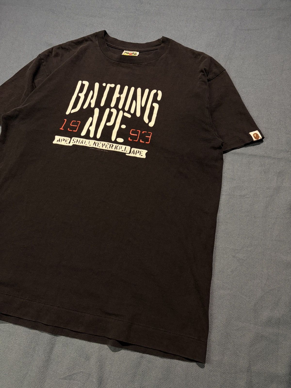 Bape Vtg Bape A Bathing Ape 1993 t shirt Size US L / EU 52-54 / 3 - 3 Thumbnail