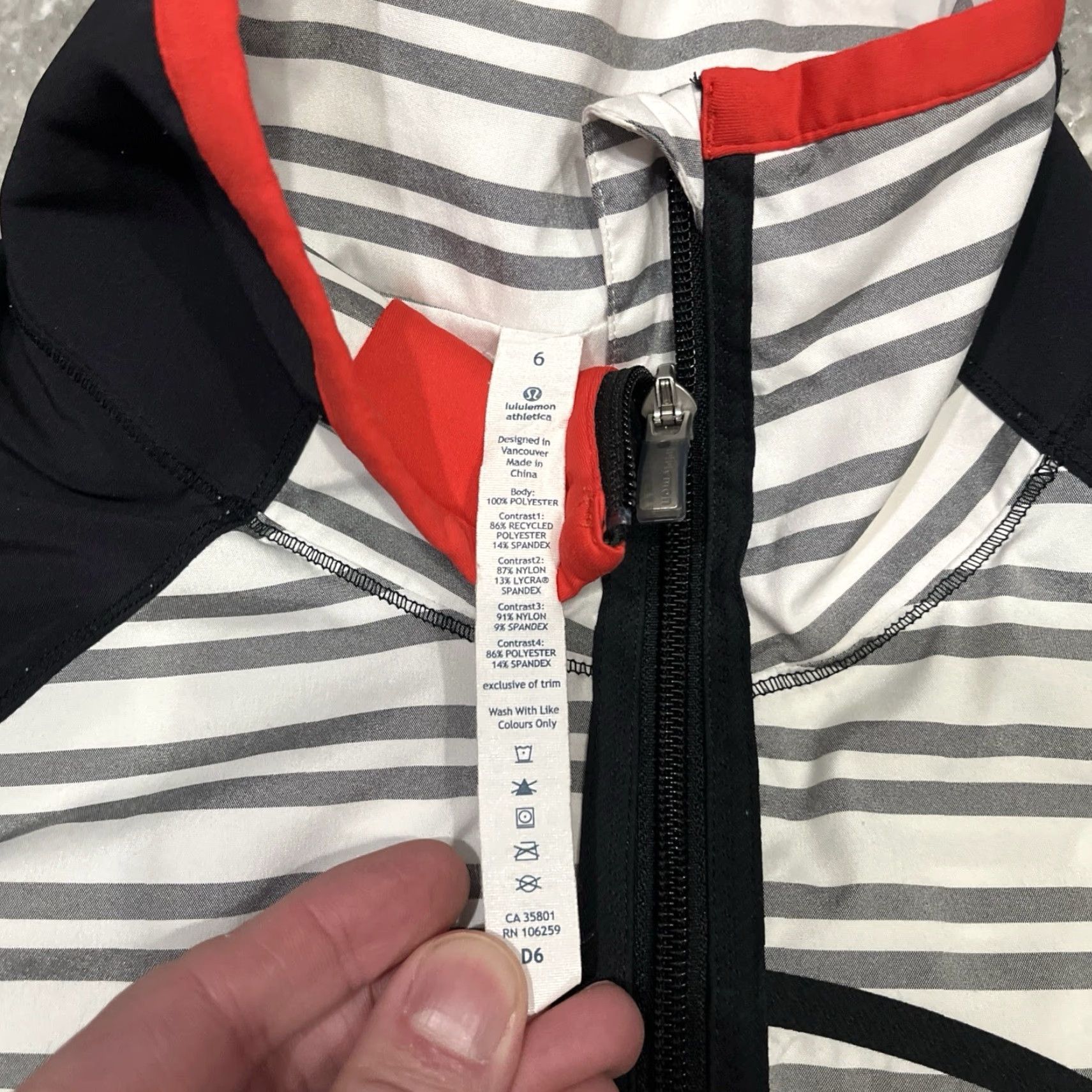 Lululemon VINTAGE Lululemon Run: Track Attack Jacket Shirt Women 6 Black White Love Red Glyde Zip Twin Stripe Activewear Jacket Love 90s (if applicable) Size M / US 6-8 / IT 42-44 - 2 Thumbnail