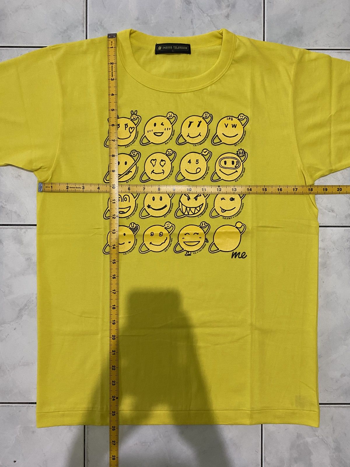 Japanese Brand 24 Hour Television Japanese Smiley Face Graphic Neon T-Shirt Size US S / EU 44-46 / 1 - 24 Thumbnail