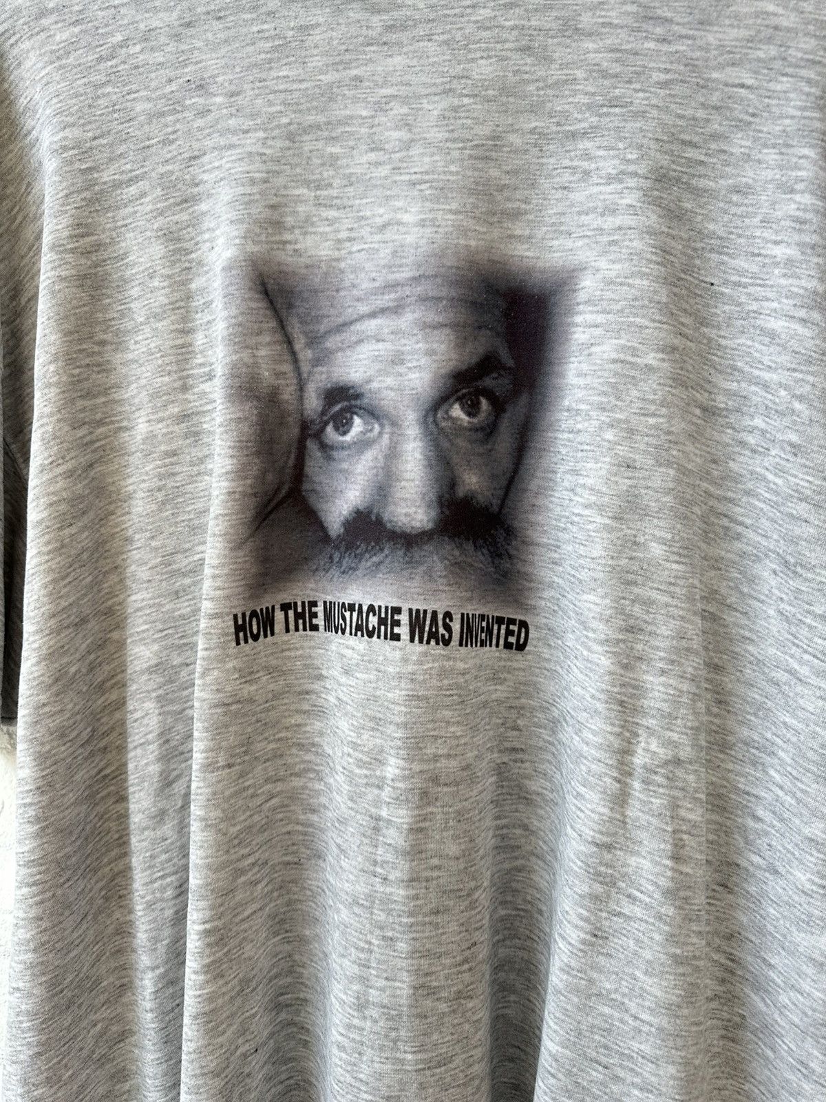 Vintage HOW THE MUSTACHE WAS INVENTED VINTAGE T Size US XL / EU 56 / 4 - 2 Thumbnail