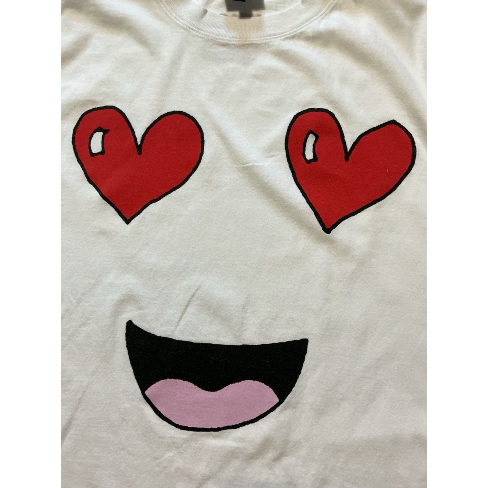 Y/Project The Heart Project “Heart Eyes” Smiley Face Heart Love Graphic T-Shirt White S/S XL Boys Mens Womens Size US XL / EU 56 / 4 - 7 Thumbnail