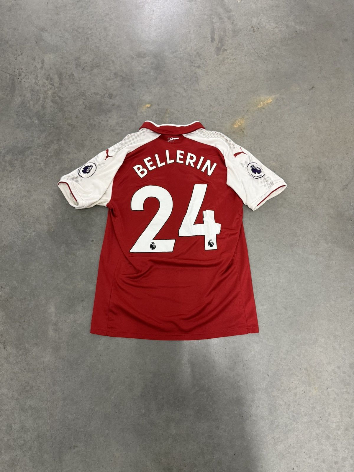 Puma Arsenal FC 2017 Hector Bellerin Puma #24 Soccer Jersey RARE Size US M / EU 48-50 / 2 - 8 Thumbnail