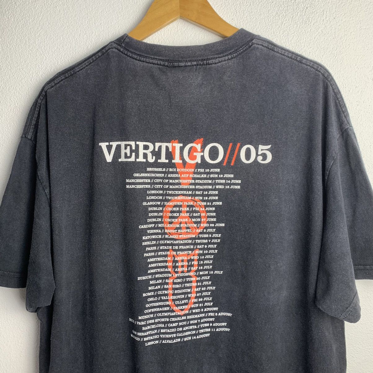 Band Tees × Vintage Rare Vintage U2 Vertigo Tour 05 Uneven Faded Size US XL / EU 56 / 4 - 10 Thumbnail