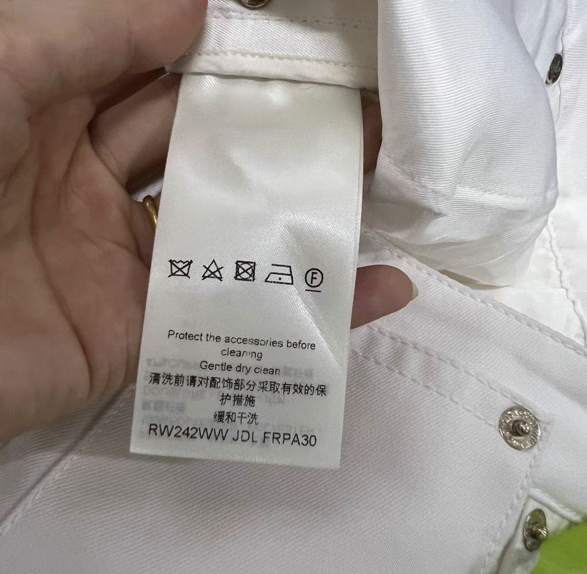 Louis Vuitton Louis Vuitton White Shorts J41 Size 26" / US 2 / IT 38 - 5 Thumbnail