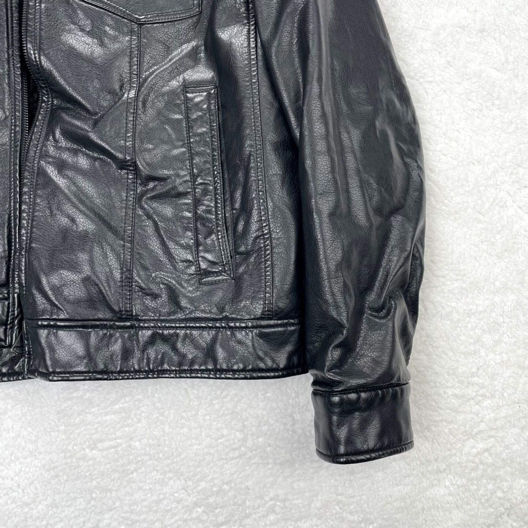 Levi's VTG Levi's Jacket Mens M Black Faux Leather Sherpa Lined Hooded Bomber Coat Jacket/Coat Short Size US M / EU 48-50 / 2 - 2 Thumbnail