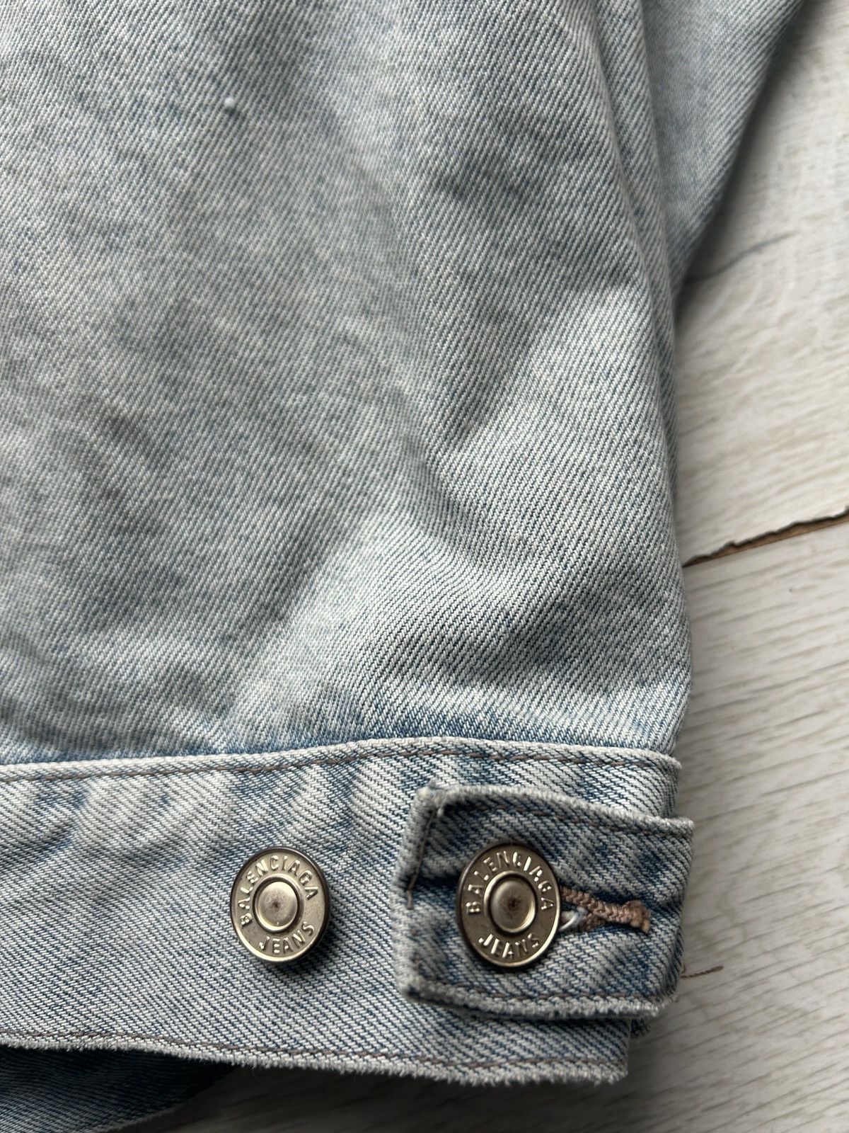 Balenciaga Balenciaga Backflip Logo Denim Jacket Size US S / EU 44-46 / 1 - 3 Thumbnail