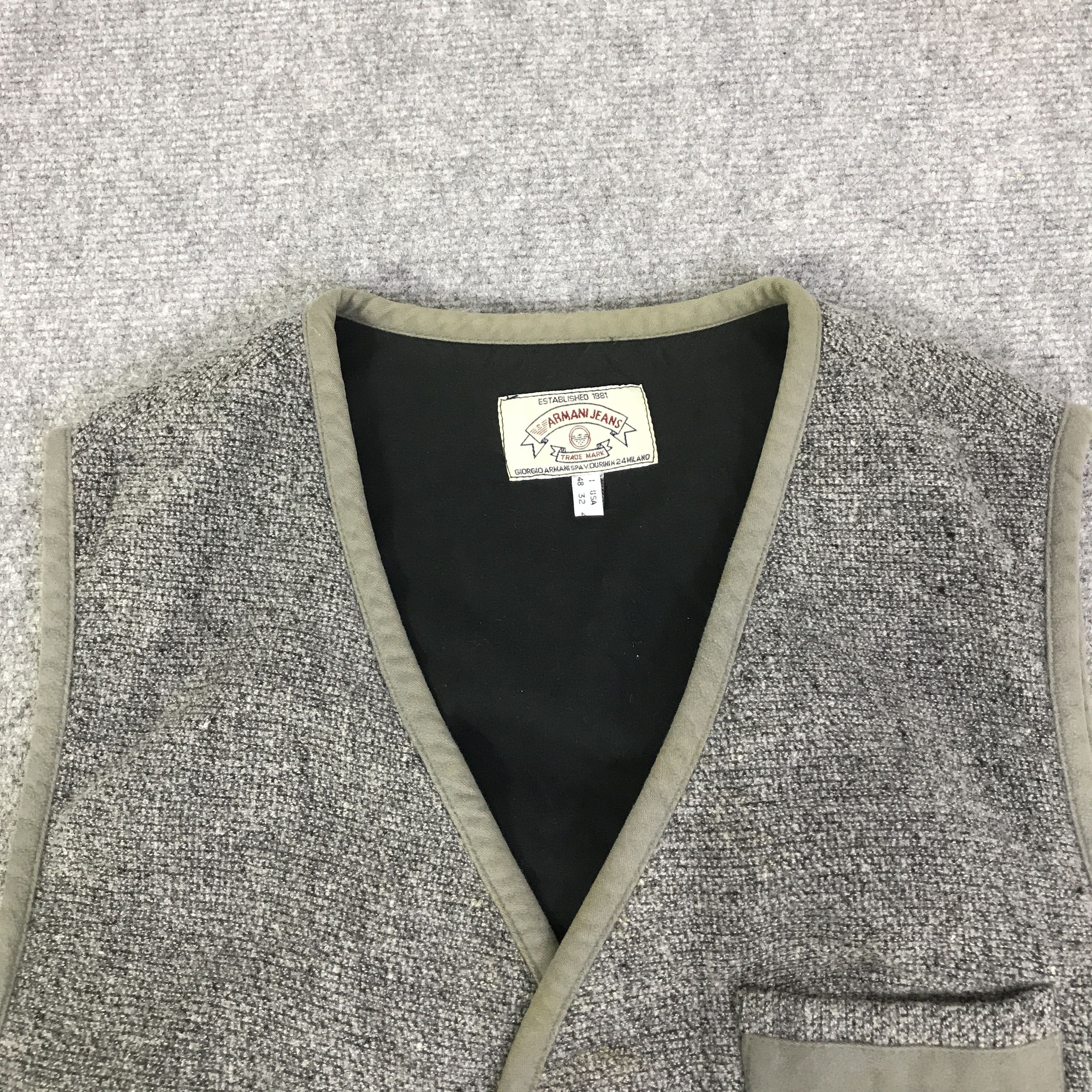 Armani ARMANI JEANS BUTTON VEST K106B12 Size US M / EU 48-50 / 2 - 5 Thumbnail