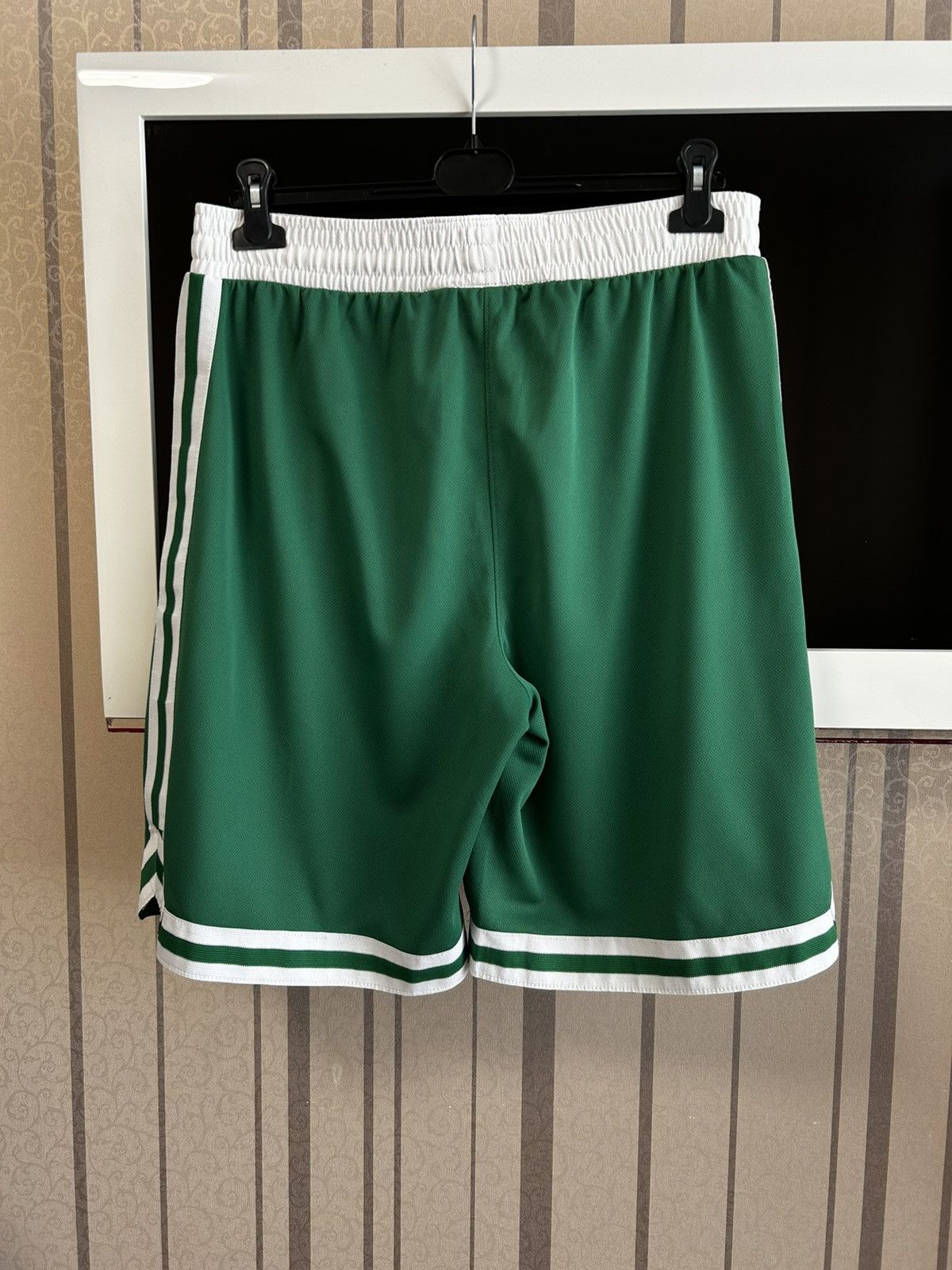 Adidas Vintage Adidas shorts NBA Celtic basketball style size m Size US 32 / EU 48 - 2 Thumbnail