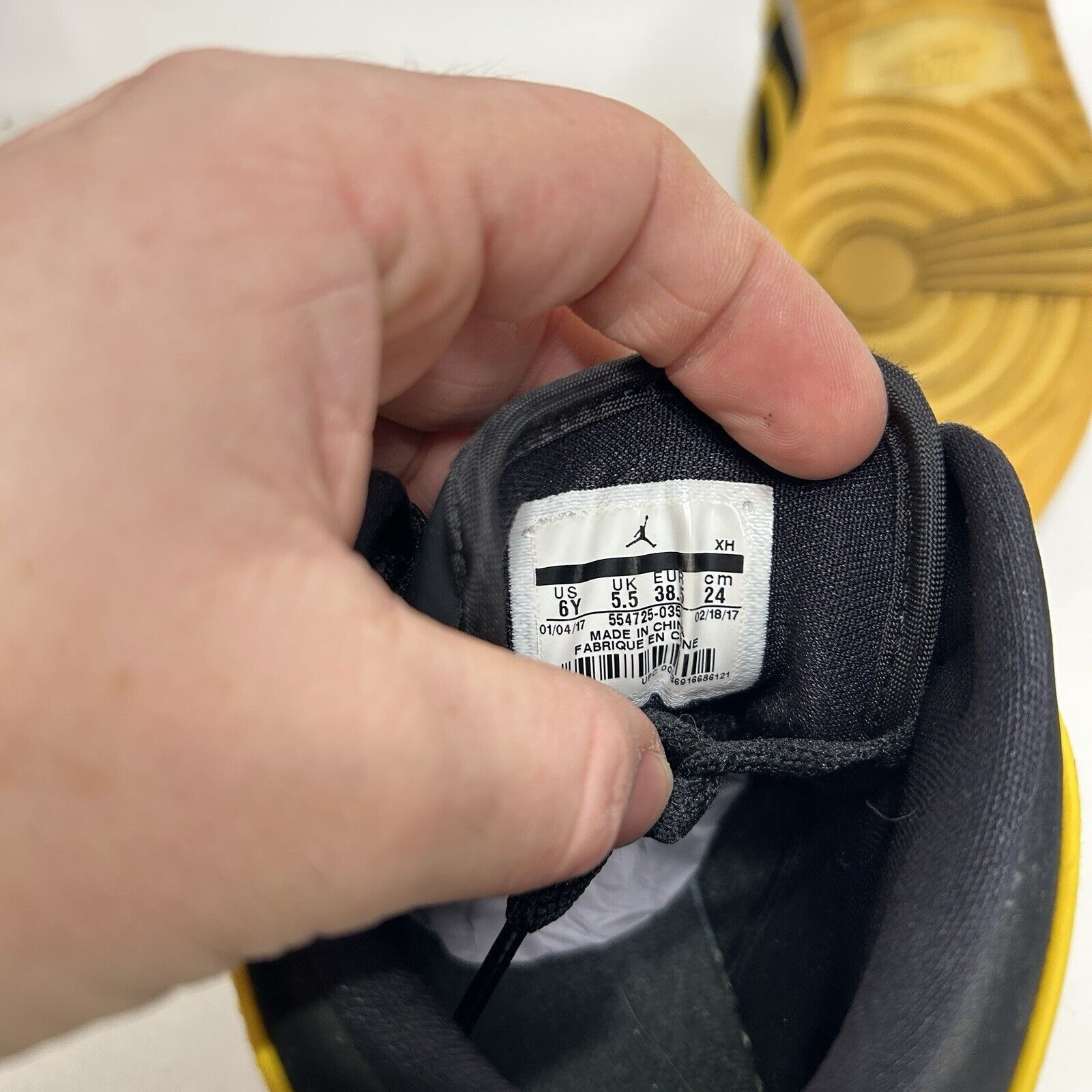 Jordan Brand Nike Shoes Air Jordan 1 Retro Mid GS “New Love” 2024 Size US 7.5 / IT 37.5 - 8 Thumbnail
