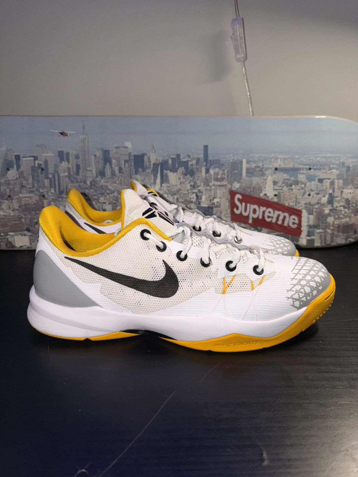 Nike Nike Zoom Kobe Venomenon 4 White University Gold 2014 CLEAN Size US 10.5 / EU 43-44 - 3 Thumbnail
