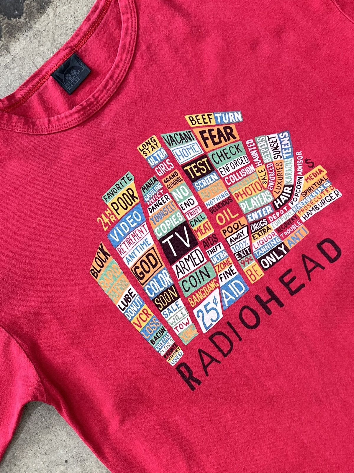 Band Tees Vintage Radiohead Hail to the Thief Waste Tee Medium Size US M / EU 48-50 / 2 - 1 Thumbnail