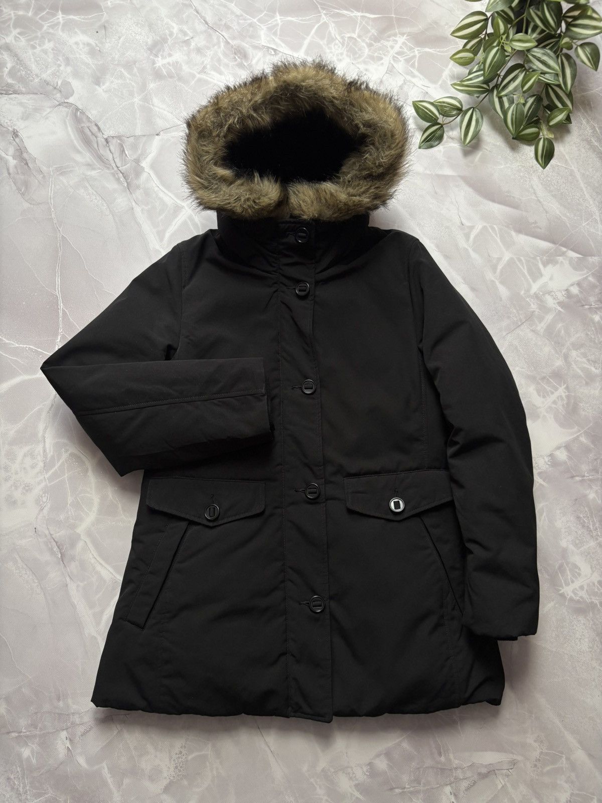 Uniqlo UNIQLO Hybrid Down Ultra Warm Short Coat Faux Fur Black M Size M / US 6-8 / IT 42-44 - 1 Thumbnail