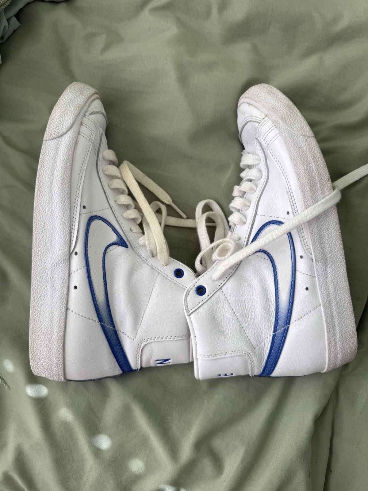 Nike Women’s Blazer Mid '77 'Airbrush - Royal Gradient' Size 8 Size US 8 / IT 38 - 1 Thumbnail