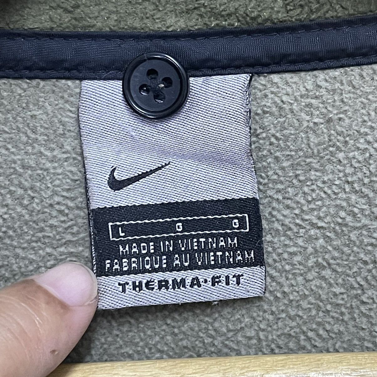 Nike Vintage Nike Small Logo Embroidered Zipper Fleece Size US L / EU 52-54 / 3 - 9 Thumbnail