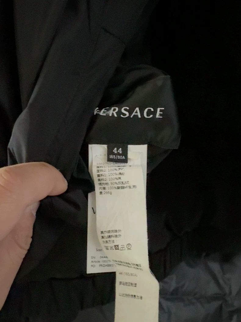 Versace Versace Wear a warm down jacket on both sides Size US S / EU 44-46 / 1 - 4 Thumbnail