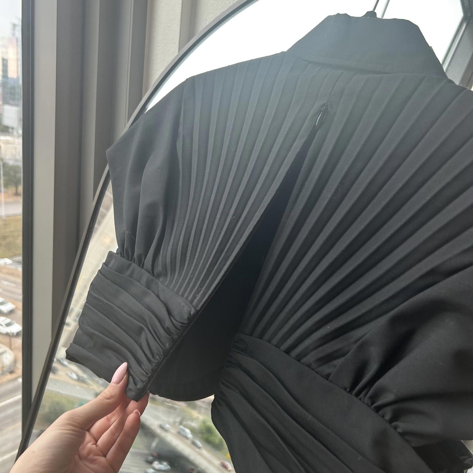 Designer Brandon Maxwell Elegant Black Pleated Crop Top Blouse Size XS / US 0-2 / IT 36-38 - 5 Thumbnail