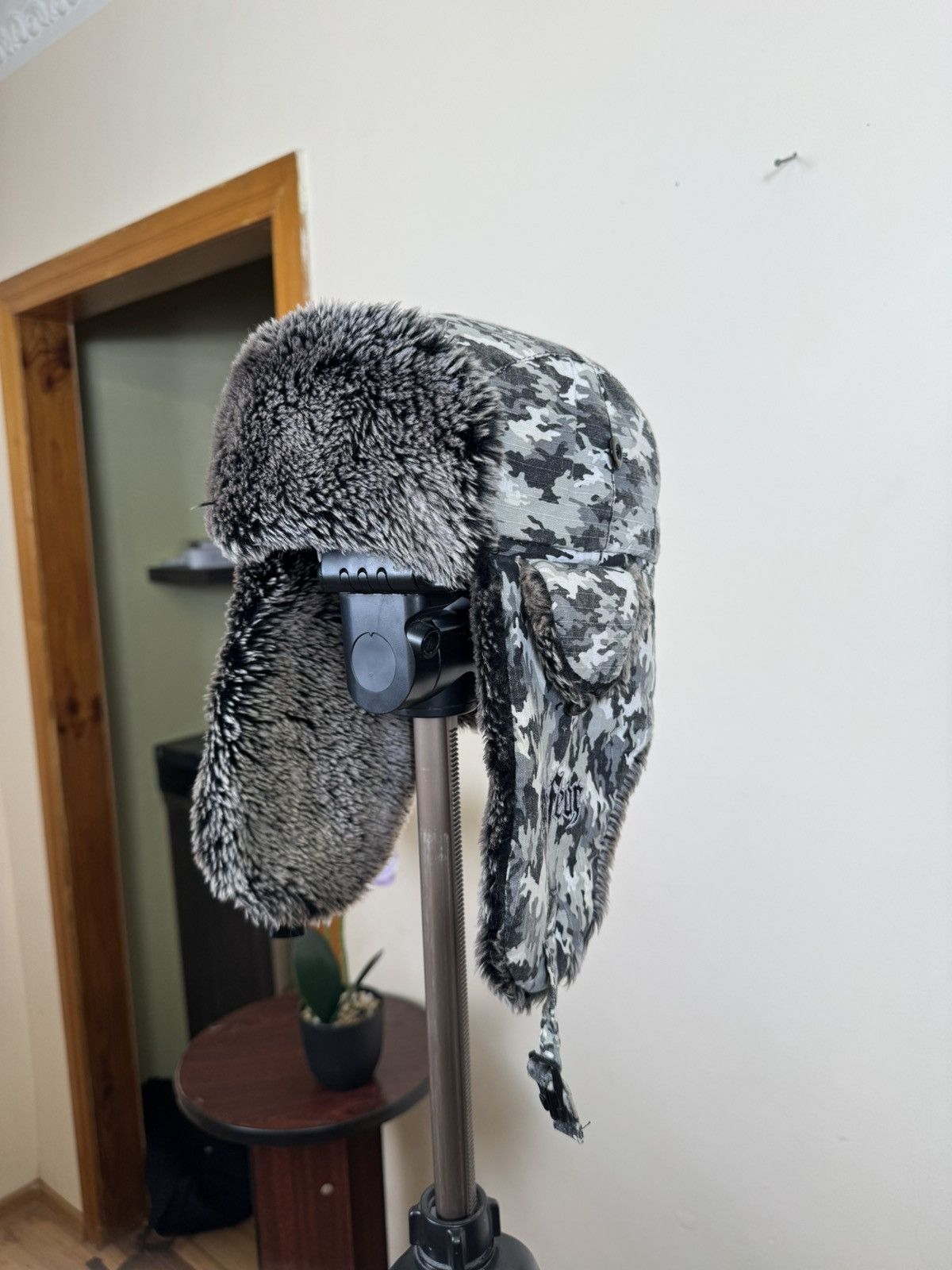 No Fear No Fear Ushanka Mohair Fuzzy Paint Hat Camo Crazy Y2K Winter Size ONE SIZE - 1 Thumbnail