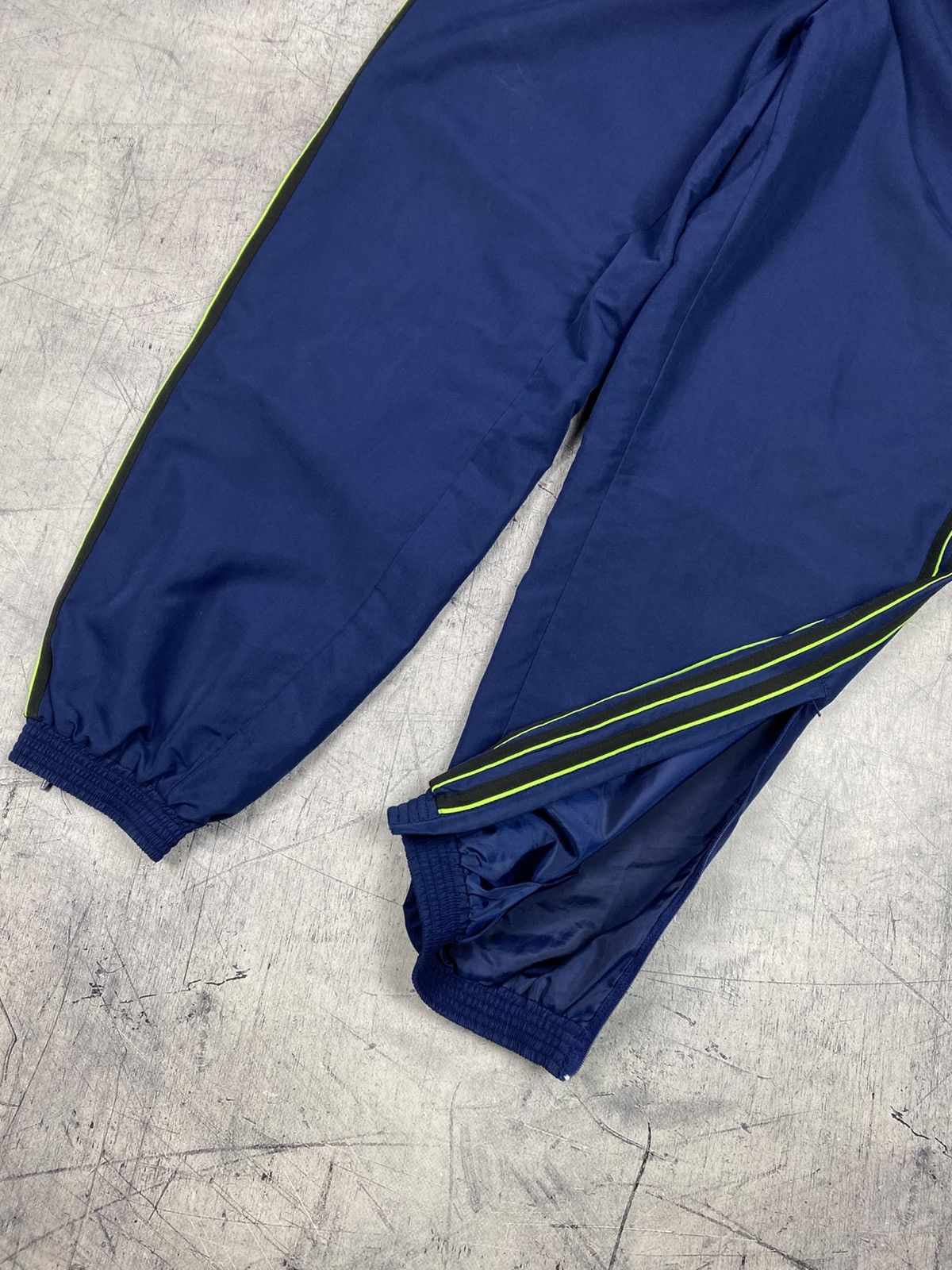 Adidas Vtg Adidas Tracksuit Full Set Jacket Pants Blue Green Neon Size US 33 - 19 Thumbnail