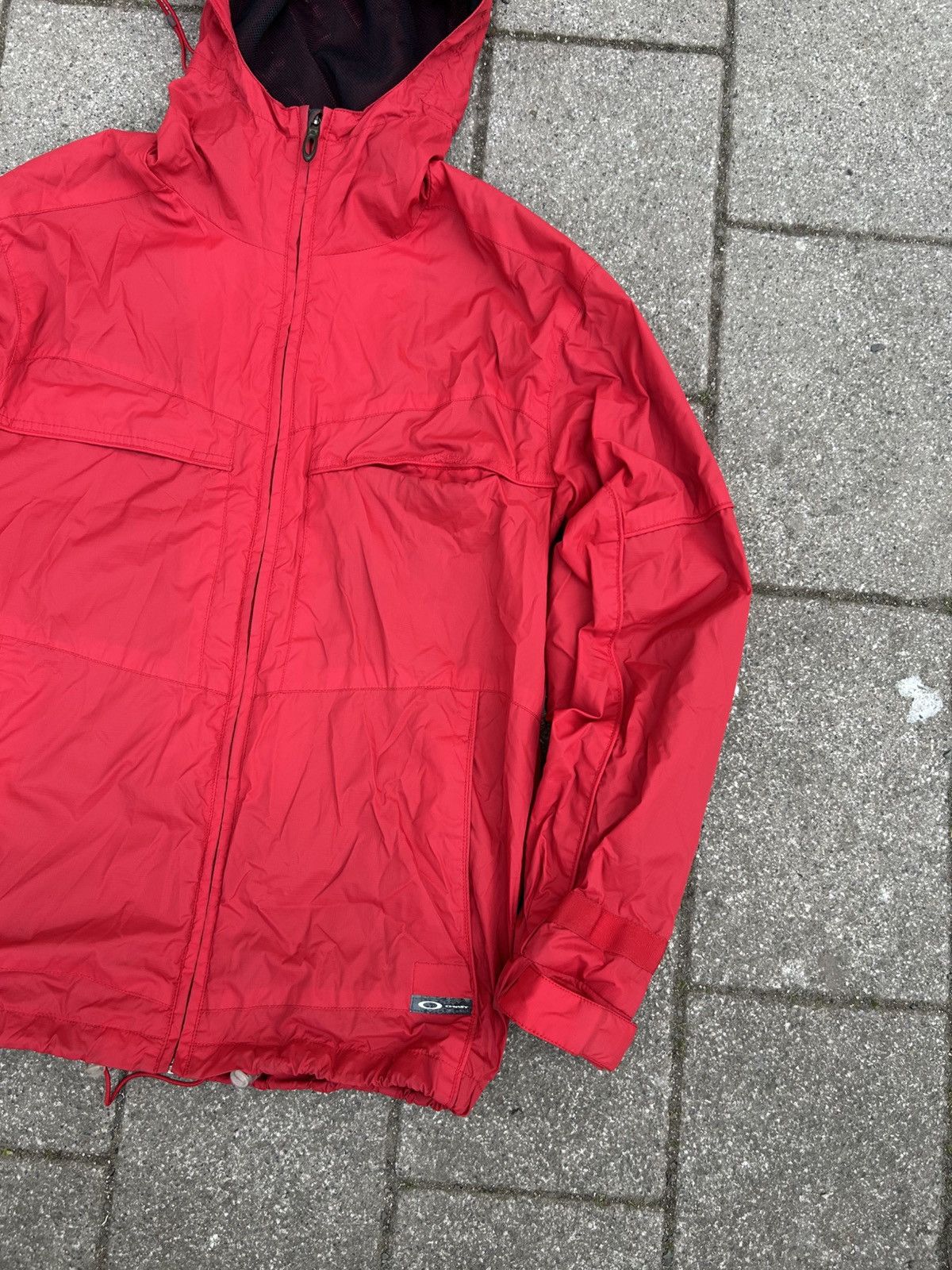 Oakley Oakley Vintage red Hooded Windbreaker Jacket with big Logo Size US S / EU 44-46 / 1 - 3 Thumbnail