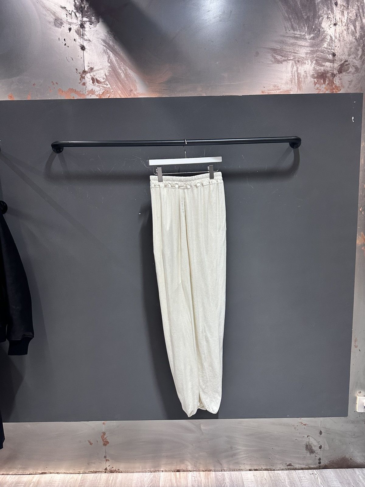 Rick Owens Drkshdw Rick Owens drkshdw Pull on pillar skirt Size 26" / US 2 / IT 38 - 2 Thumbnail