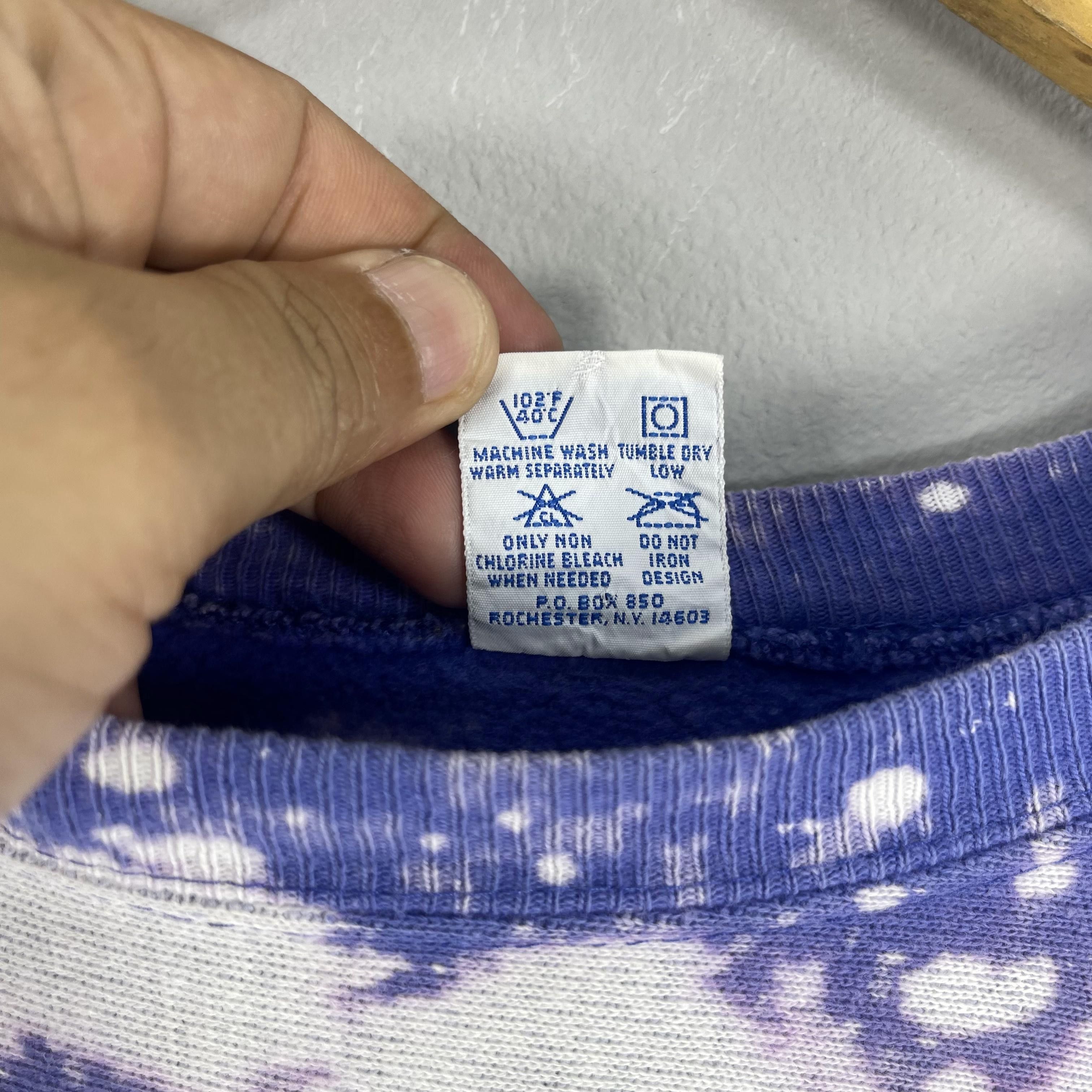 Champion Vintage 80's CHAMPION Distressed Bleached Sweatshirt Size US M / EU 48-50 / 2 - 6 Thumbnail