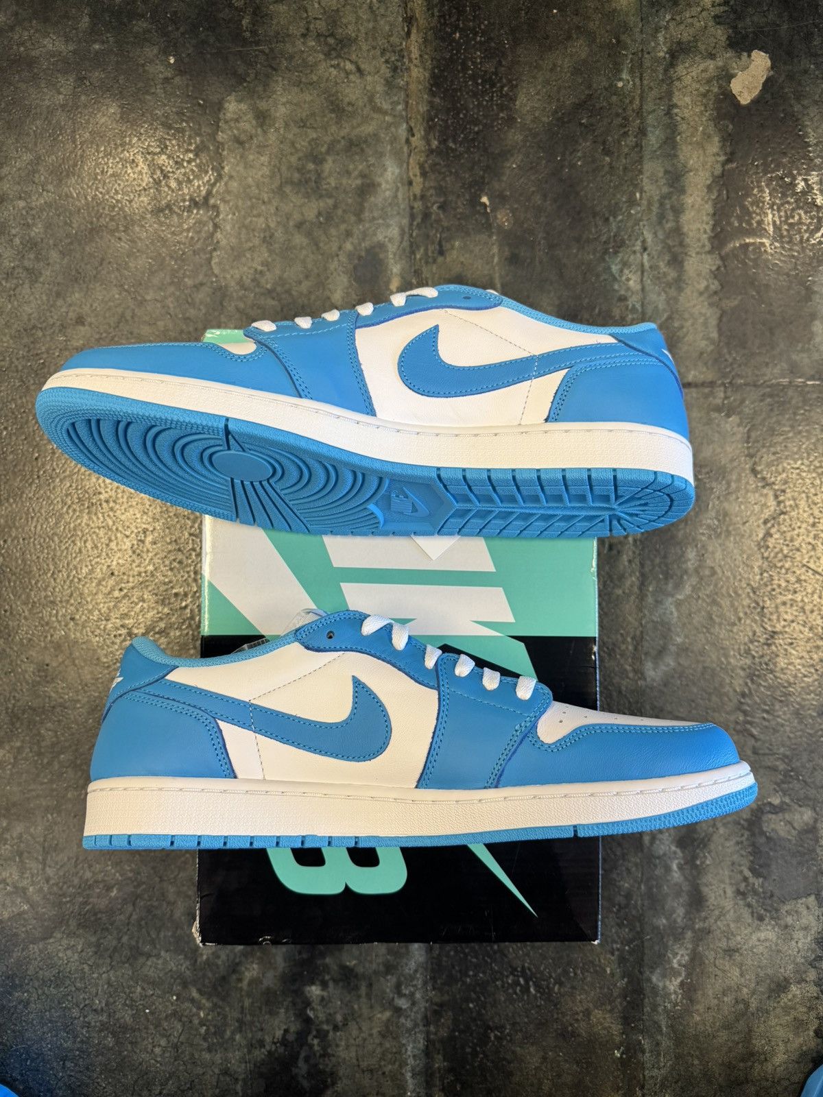 Nike Jordan 1 Low X SB UNC Size US 14 / EU 47 - 2 Thumbnail
