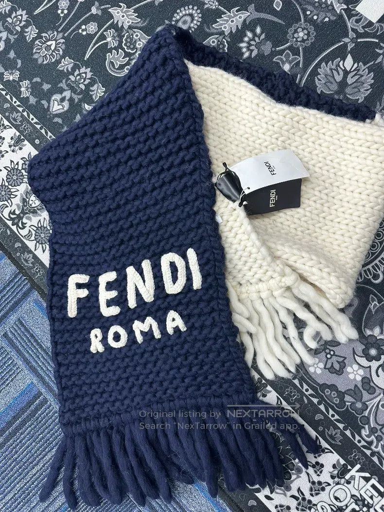 Fendi Fendi Logo Scarf Shawl with Lettering Size ONE SIZE - 4 Thumbnail