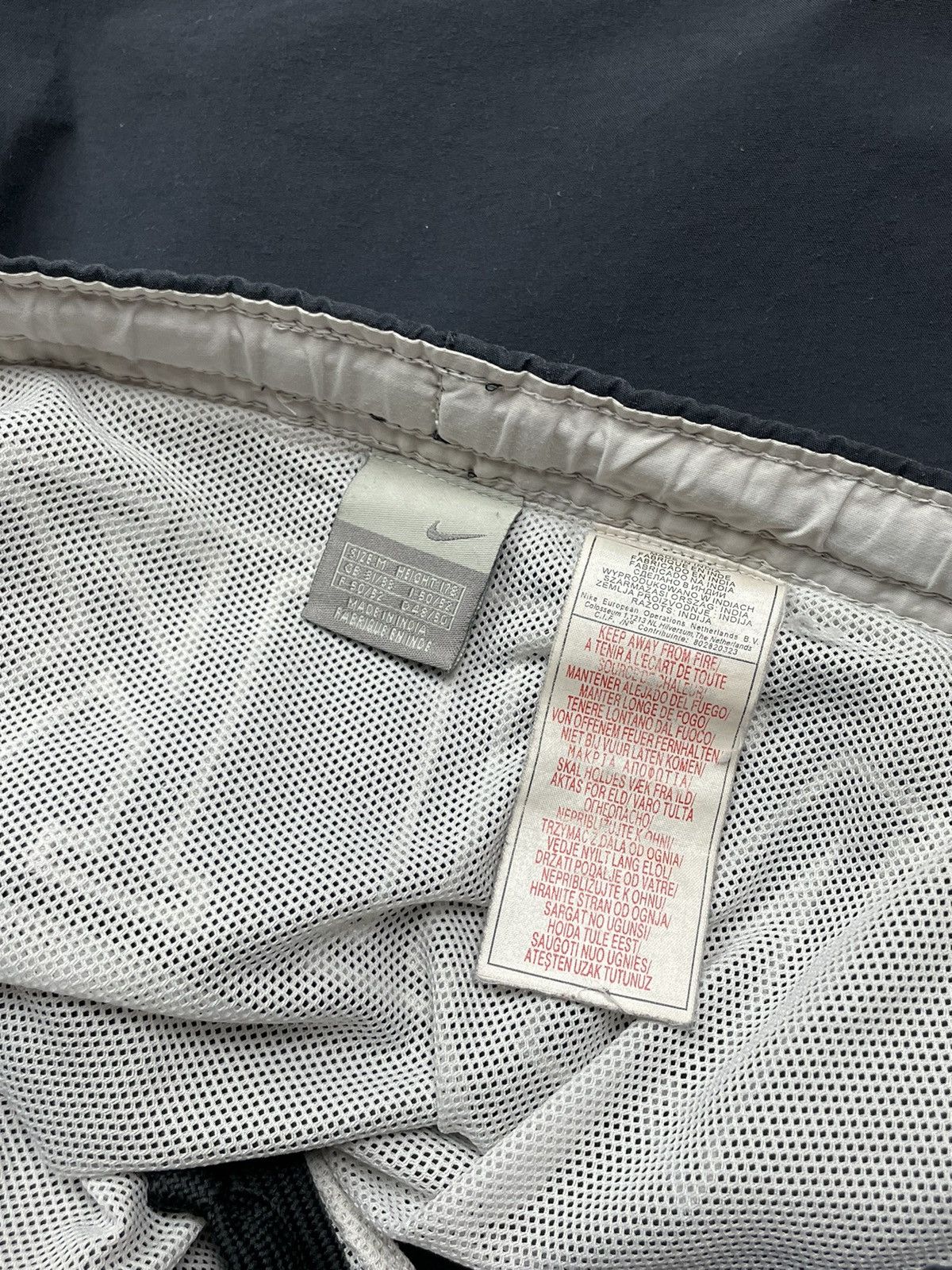 Nike × Vintage Vintage Nike Bog Logo Y2k Shorts Size M Size US 32 / EU 48 - 5 Thumbnail