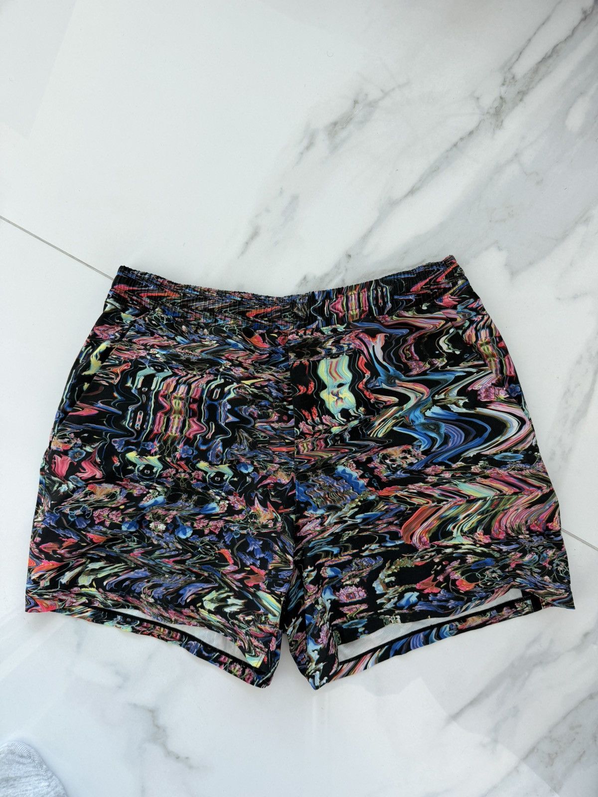 Lululemon Multicolor fitness workout shirts Size US 32 / EU 48 - 1 Thumbnail