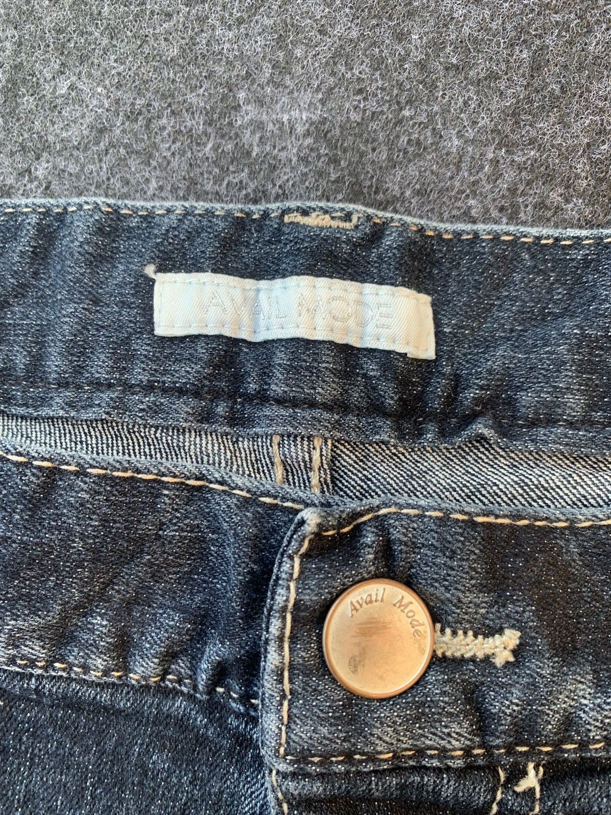 14th Addiction Vintage Avail mode lightning design. Size US 31 - 6 Thumbnail