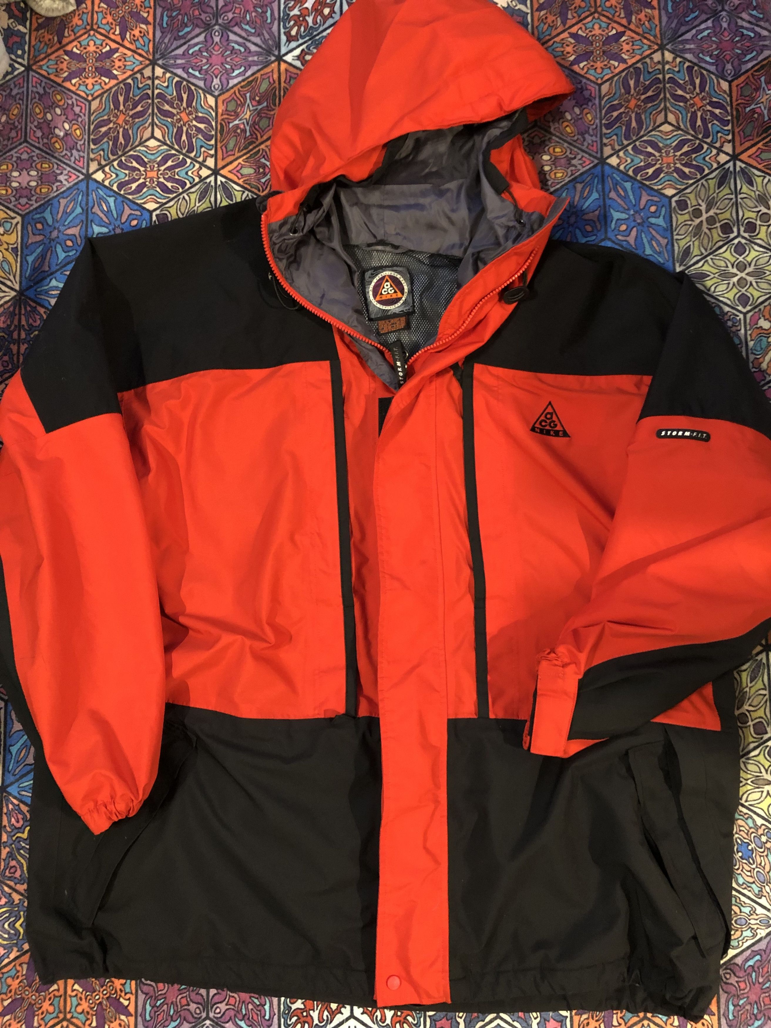 image of Nike Acg Storm-Fit in Red, Men's (Size XL)