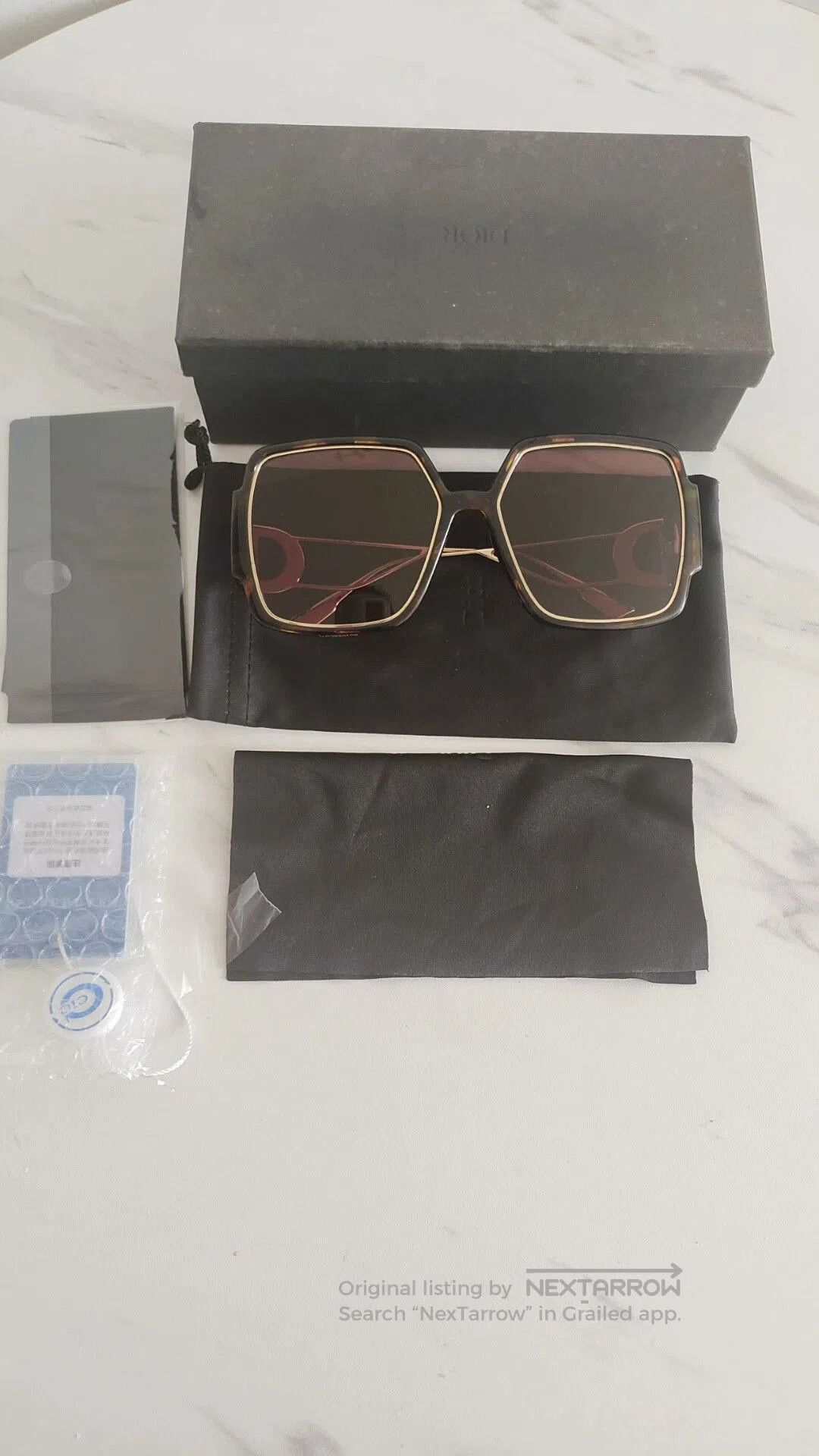 Dior Dior Gold Frame Sunglasses with Brown Lenses. Size ONE SIZE - 1 Thumbnail
