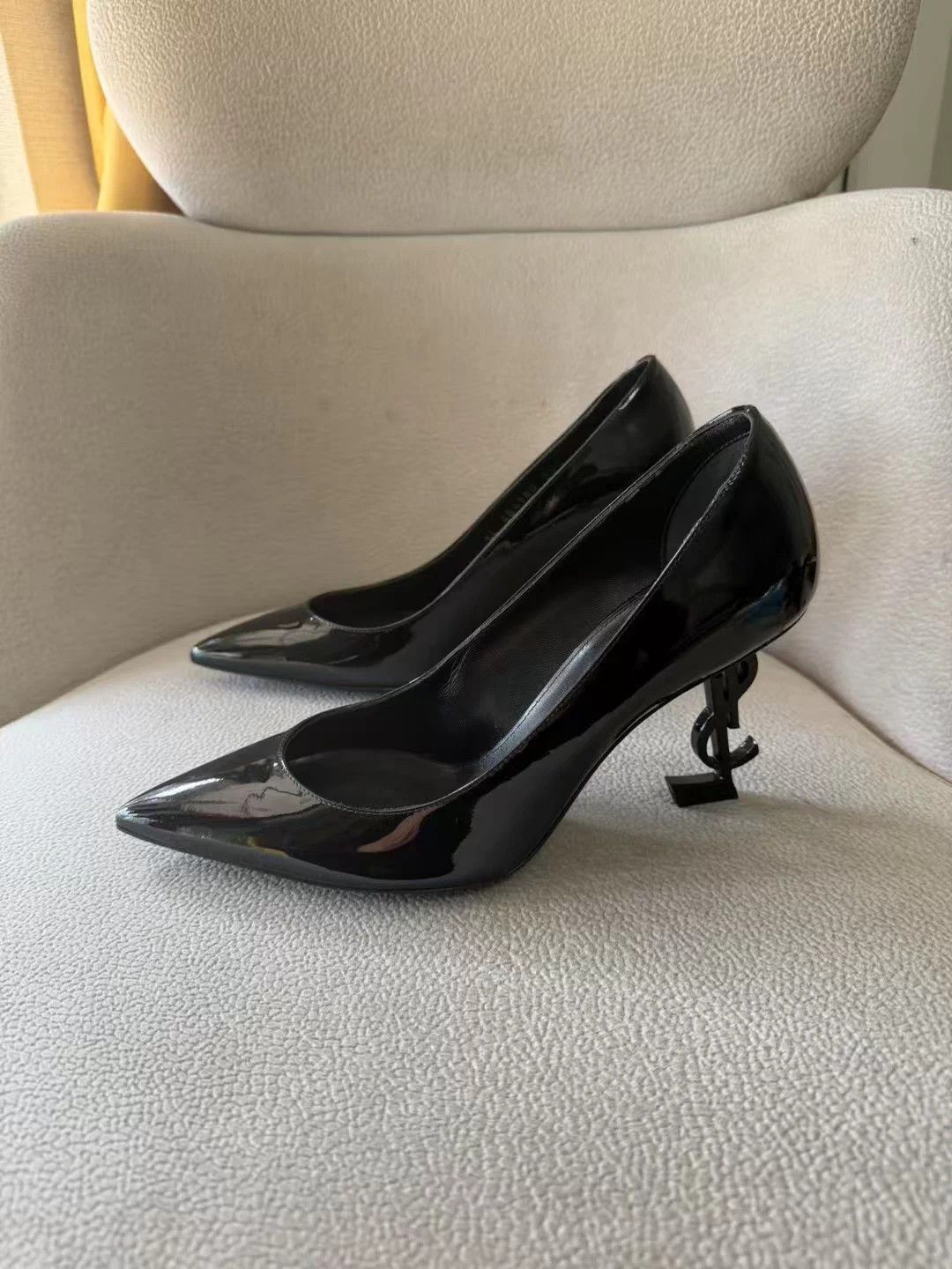 Saint Laurent Paris YSL Opyum pointed patent leather orange heels 36.5 mint Size US 5.5 / IT 35.5 - 1 Thumbnail