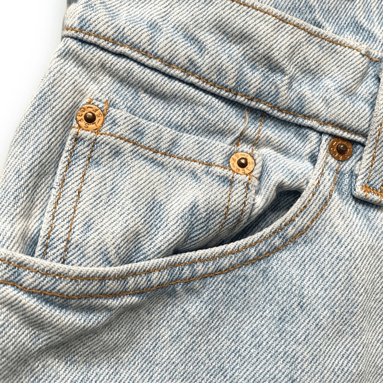 Levi's Vintage 90s Levi’s 521 Tapered Leg Jeans Light Wash 14 Short Size 31" - 4 Thumbnail