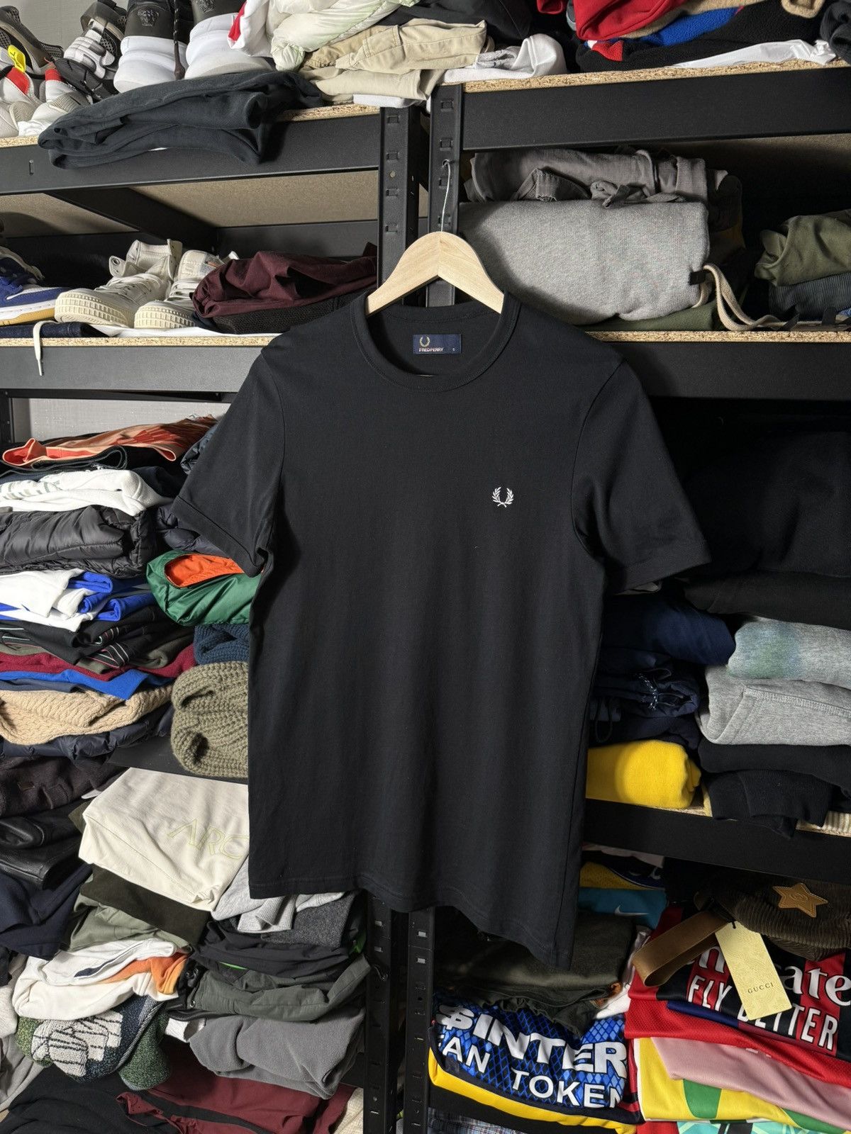 Fred Perry Fred Perry Black T-Shirt Mens Laurel Wreath Logo Cotton Tee Size US S / EU 44-46 / 1 - 1 Thumbnail