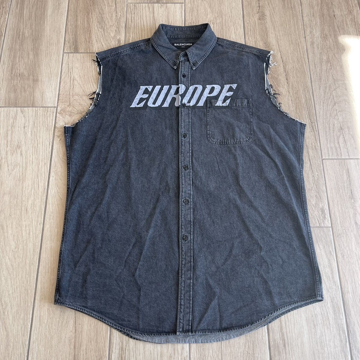 Balenciaga SS2017 Europe Oversized Sleeveless Denim Shirt Size US XL / EU 56 / 4 - 1 Thumbnail