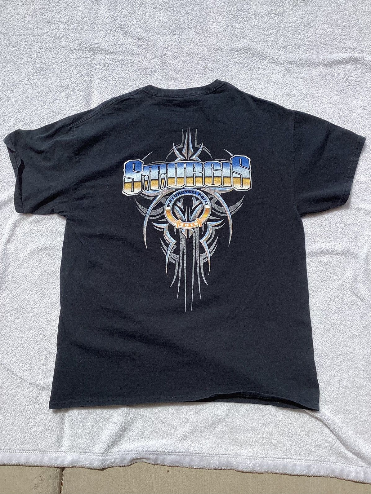 Gildan × Vintage 2015 Sturgis South Dakota Black Hills motorcycle rally Tee Size US L / EU 52-54 / 3 - 3 Thumbnail
