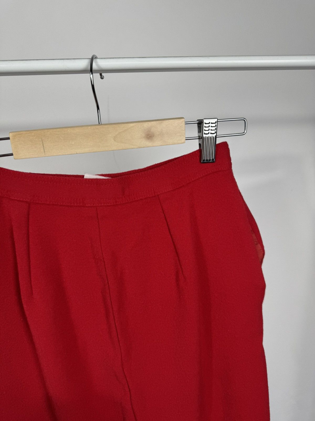 Valentino Vintage Valentino Studio Red Wool Pencil Midi Skirt Size 26" / US 2 / IT 38 - 12 Thumbnail