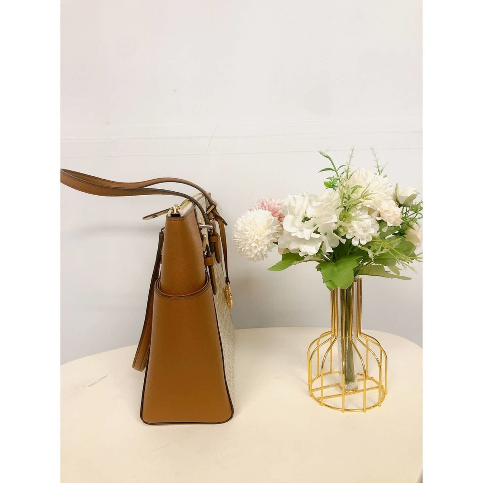 Michael Kors MICHAEL KORS 35T0GCFT3B CHARLOTTE LG TOP ZIP SHOULDER TOTE Size ONE SIZE - 3 Thumbnail