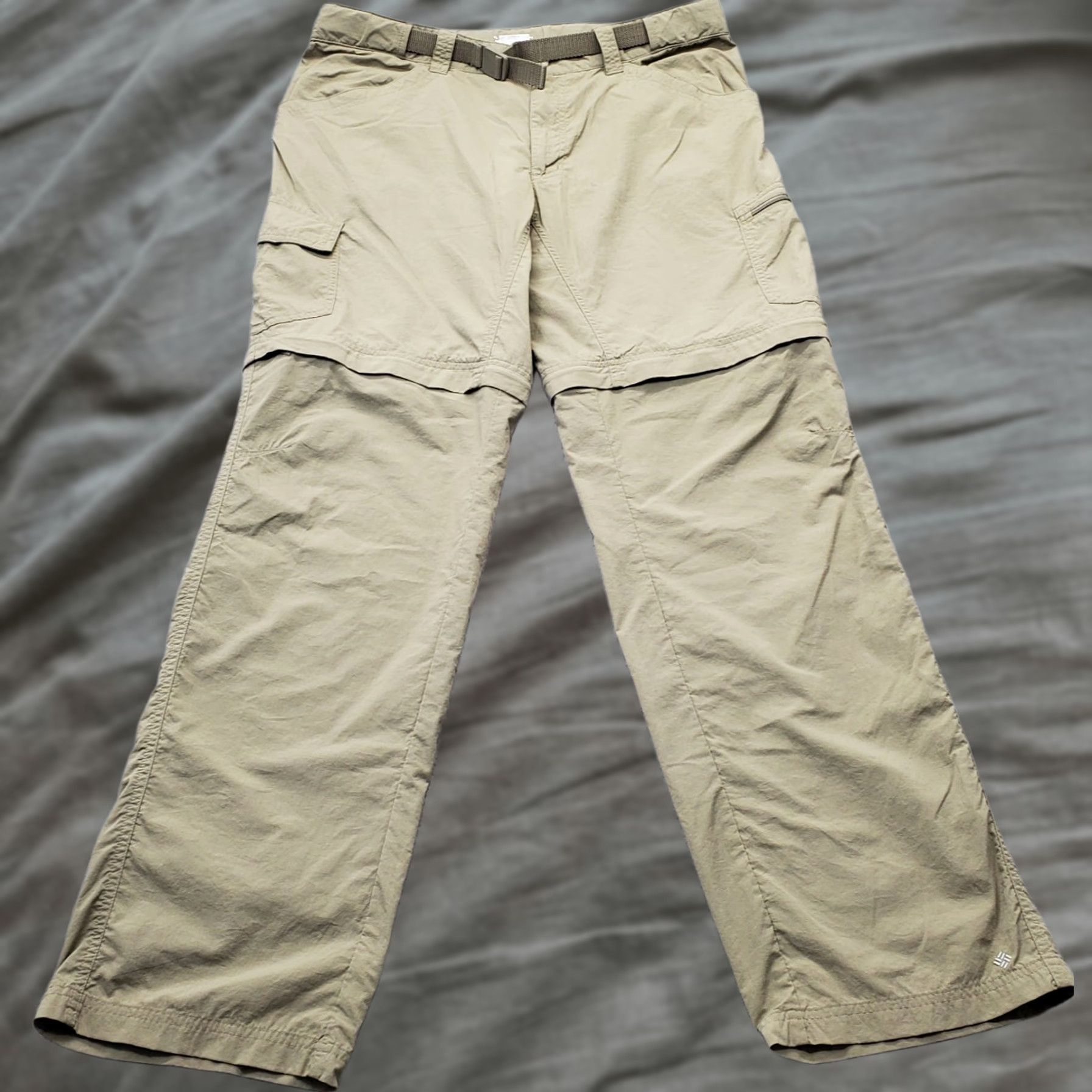 Vintage Columbia Womens Size 36 Green Omni Wick Buckle Belted Waist Convertable Pants Jogger Shirt/ pants? Size 25" / US 0 / IT 36 - 1 Thumbnail