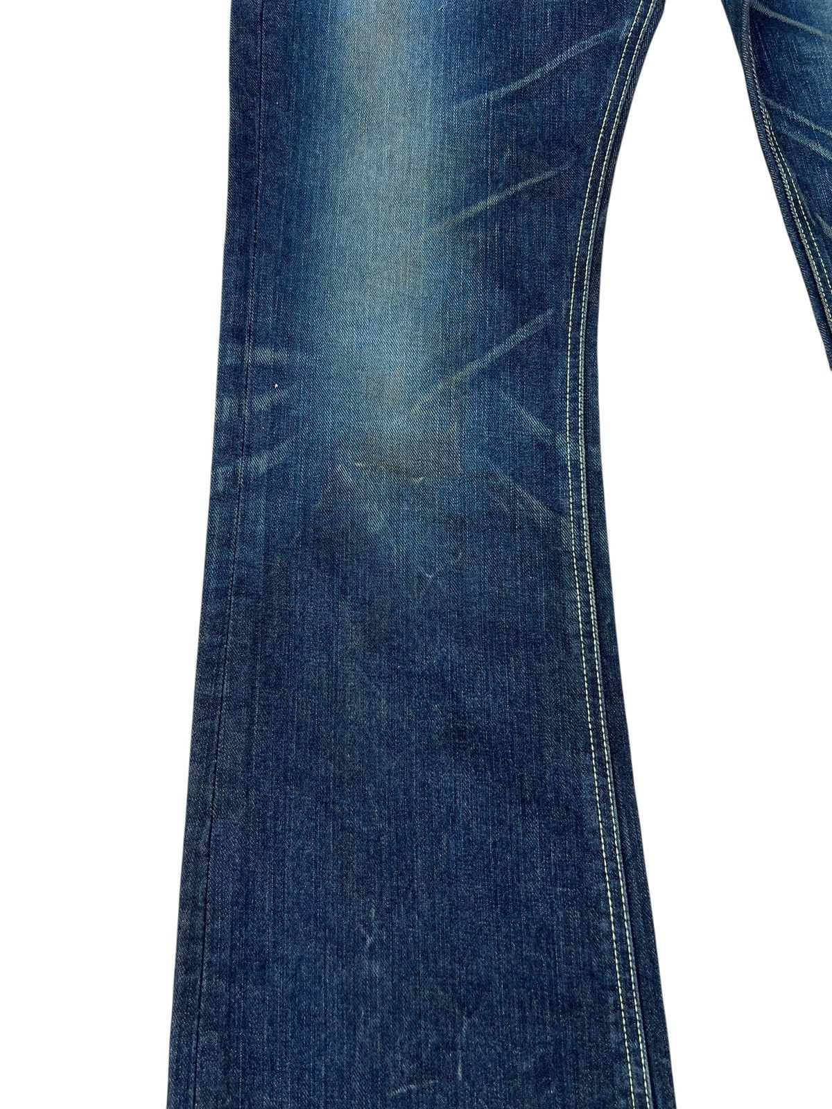 Lee Vintage Y2K Lee Riders Gold Label Mud Wash Denim Flare Jeans Size US 30 / EU 46 - 9 Thumbnail