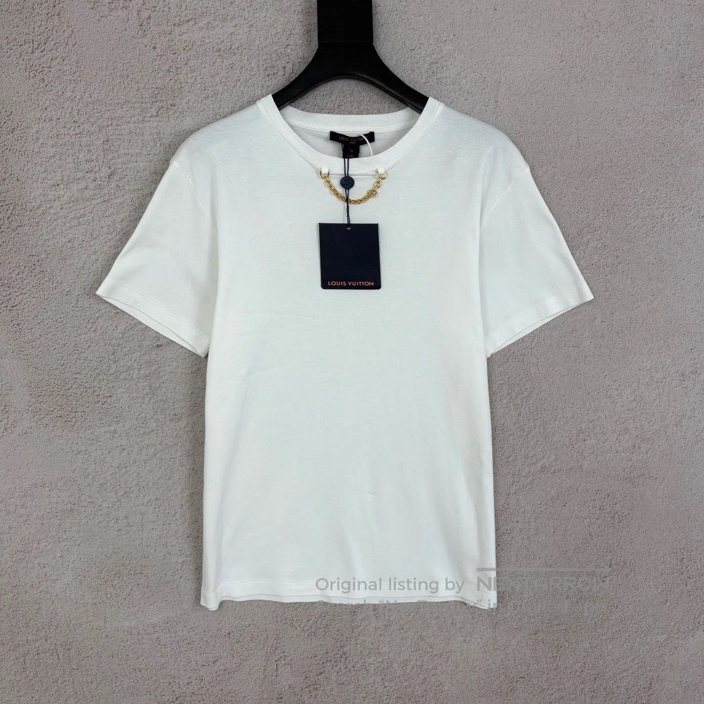 Louis Vuitton Louis Vuitton White Chain Logo T. Size S / US 4 / IT 40 - 1 Thumbnail