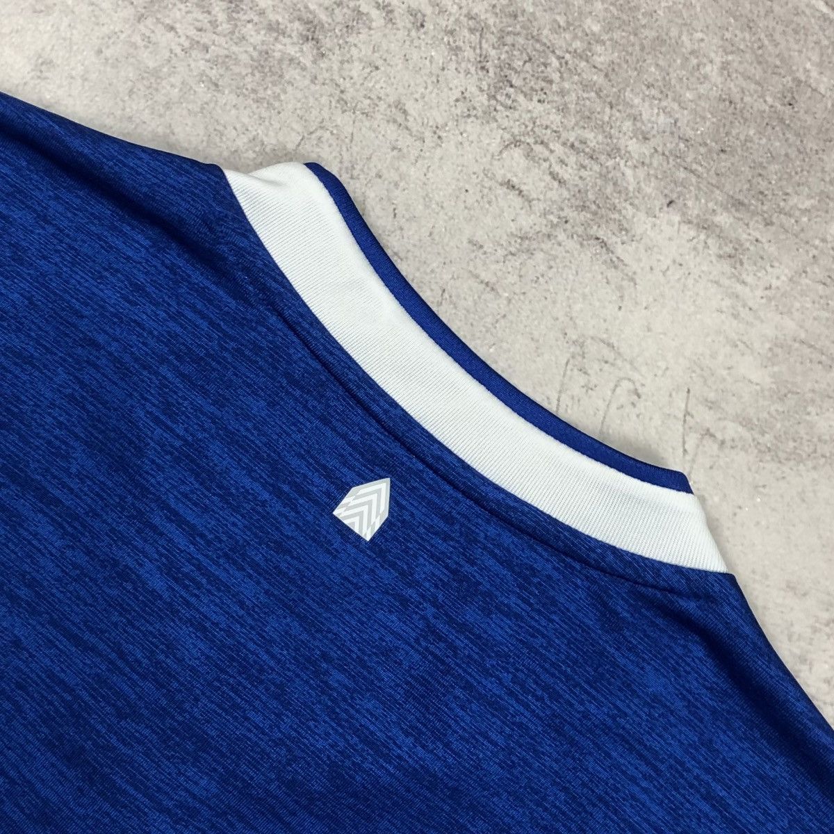 Umbro Everton 2018-2019 Umbro Angry Birds Home Soccer Jersey Size US XL / EU 56 / 4 - 16 Thumbnail
