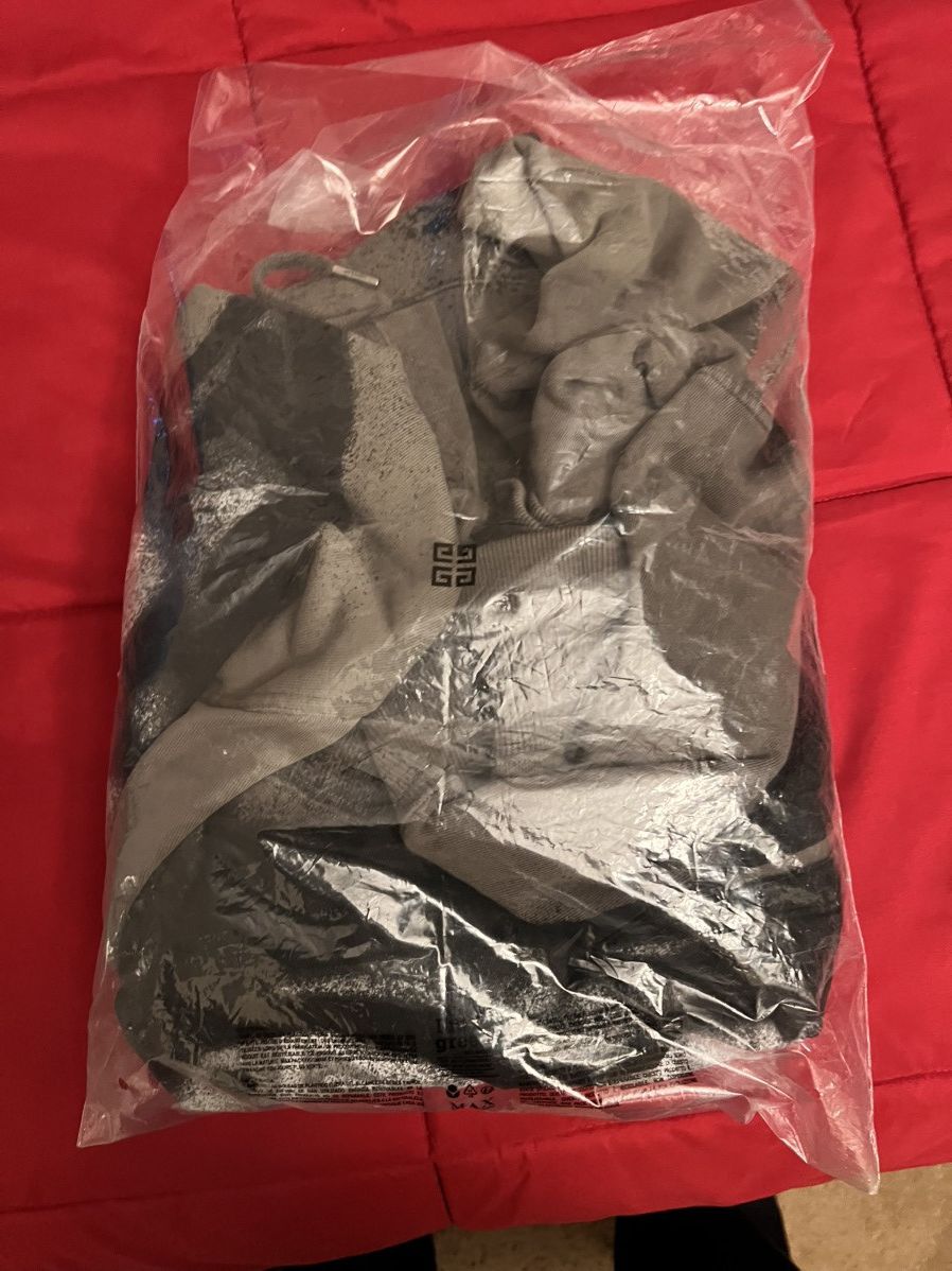 Givenchy Givenchy Chito Hoodie Size US M / EU 48-50 / 2 - 6 Thumbnail