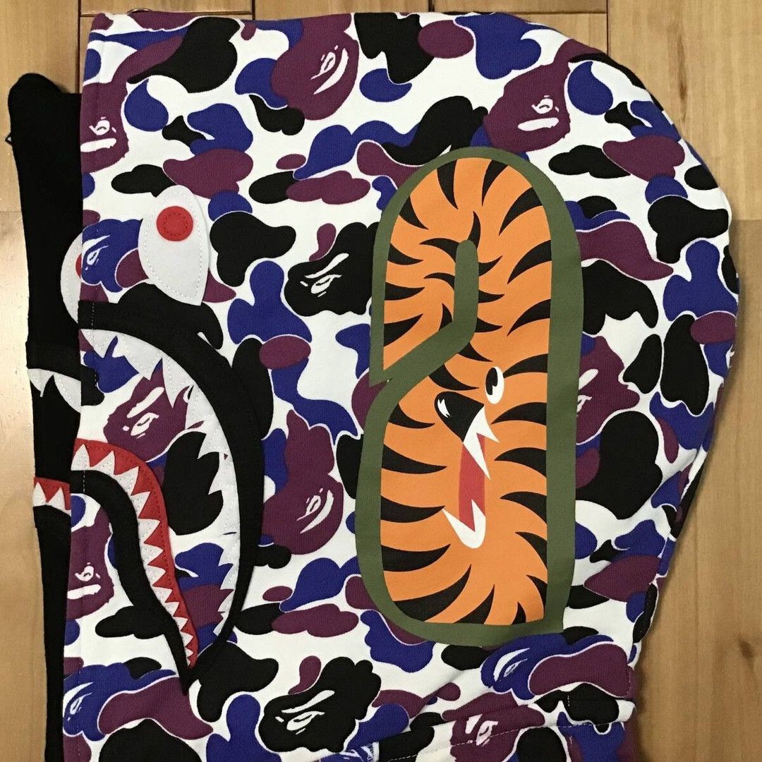 Bape 🔥Hong Kong Store Camo🔥 BAPE Double shark full zip hoodie APE Size US L / EU 52-54 / 3 - 6 Thumbnail